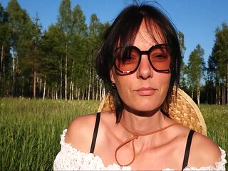 She Sucking The Gardeners Dick