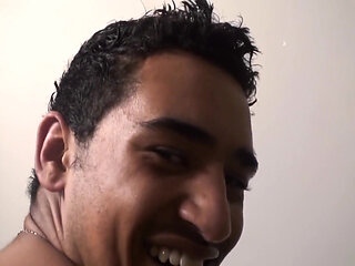 Thais Schiavinato Provokes the Ass of the Fucker