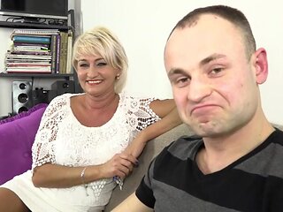 Watch cunning queen bee's scene