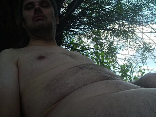 Outdoor Mastrubation with happy end