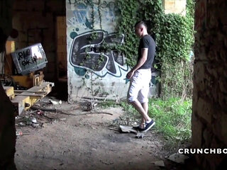 Arab slut fucked outdoor in cruising place by the blond top