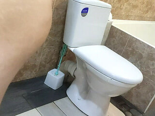 Sucking Big Cock in Bathroom