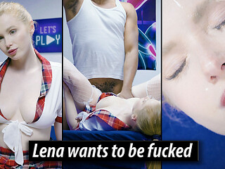 18 Plus Model Wants to Be Fucked