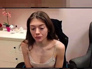 Brunette Amateur Webcam Teen Exposed