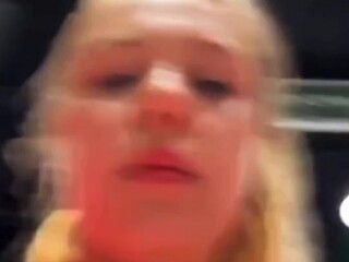 Amateur girl masturbates in public with a strong urge to squirt