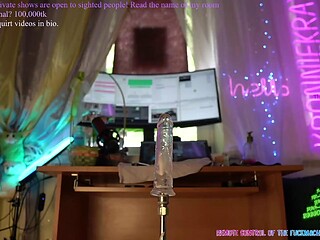 Kronniekrays Russian Big Clits Swell as She Rides Fucking Machine, Creampie Drip Soaks Her