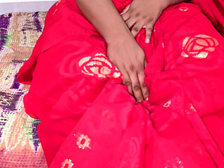 I Had a Great Time Fucking My Desi Stepmom, Who Was Wearing a Beautiful Red Saree Part 1