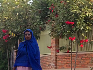 AN ARABIAN GRANNY COME TO VISIT HER BOYFRIEND