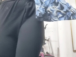 Desi housewife showing boobs and pussy doing fingering