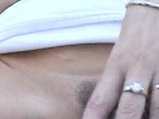 Casting milf drilling her pussy and ass hole with extreme objects