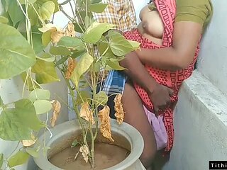 Desi Bhabi And Her Boyfriend Outdoor Sex In Shari