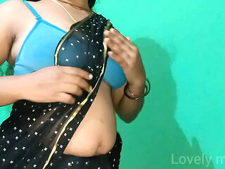 Mallu maami black Saree Hot and cock teased