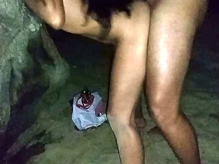 Novinha ficou at&eacute_ tarde na praia acabou transando comigo