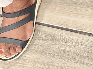 Good Morning Breakfeet and Strawberry Toes