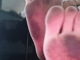 Barefoot Solo Moment - My Natural Soles Close Up