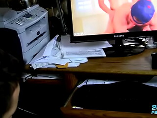 Hung Dude Marcus Rivers Watches Porn And Wanks In The Office