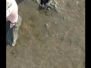 Kurzer Test im Watt am Strand von Horumersiel