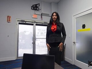 Hes Got Rizz / Lola Pearl, Amber Maddie, Tony Rubino - New Office, New Sneaky Link