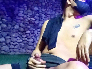 Asian Twink Outdoor Session with Cumshot