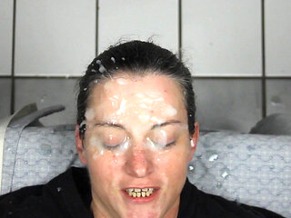 Dirty Dees Loves Facials