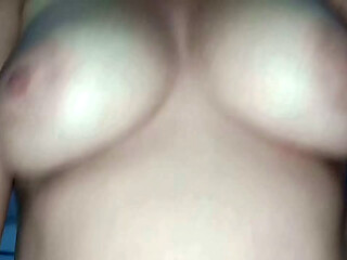 Acordei com um apetite sexual tive que acordar meu marido