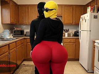 Petite Big Ass Girl Bouncing Her Huge Round Ass