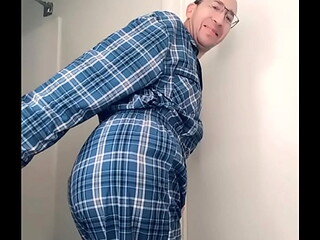 BIGGBUTT2XL IS AVAILABLE PHILLY DELCO PENNSYLVANIA NEW JERSEY DELAWARE MARYLAND DMV NEW YORK