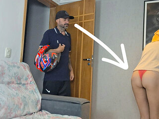 Married only in panties pranks a delivery man!