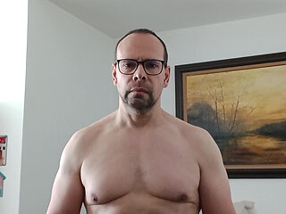 I admire my physical results after 4 months of sport