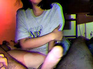Mature flashes dick to stepdaughter and she reacts like this
