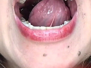 I Swallowed Big Long Gummi Worms!!