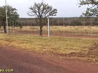 Extreme sex with a hot African housewife