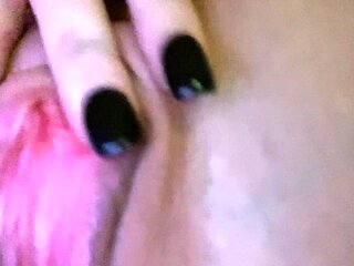 Amateur Close Up Squirting Masturbation