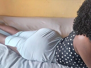 African MILF Quickly Fucked Hard by the Gateman