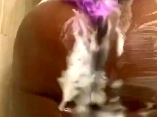 Booty bouncing crazy on the dick