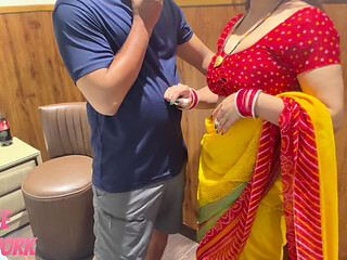 Alisha Ko Saaree Pehanta Dekh Devar Ka Mann Dola.. Aur Phir Usne Apna Lund Khola