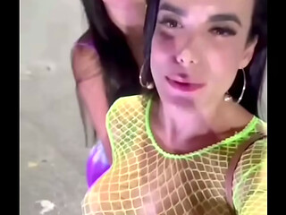 ca&ccedil_ada com minhas meninas sempre fica mais gostoso