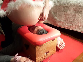 Face Sitting & Merry Christmas!