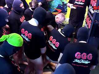 Ggg John Thompson - Mature Neighbor Gives Teen the First Time