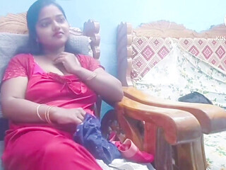 Horny Ma'am & the Aroused Servant - Tamil Hot Viral Video with Dirty Talking
