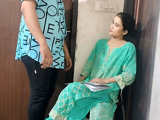 Maidam ji ne apne student se bur chatbaya