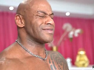BIG TITS PORNSTAR ROSSA VAXX