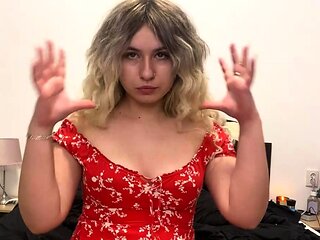 amateur blonde solo webcam