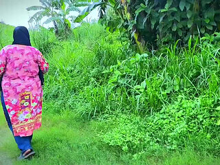 Big Ass Hot Beautiful Muslim Girl Sex Vlog in Jungle Resort