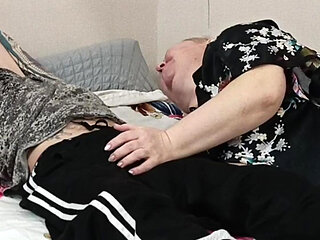 neighbor gives blowjob and swallows all the cum