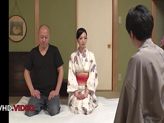 Japanese MILF Miria Hazuki Takes Double Penetration in Kimono