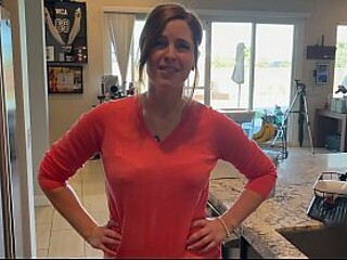 MILF gives a deepthroat and creampied in POV lingerie roleplay