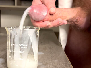 Hung Sperm God Shoots Out 100 mL of Cum In One Session