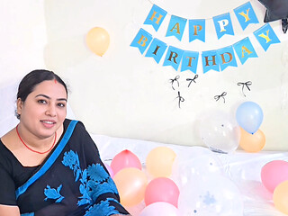 Bhabhi Ne Birthday per Dever Ko Surprise Diya or Apni Chut Di Gift Mein full video