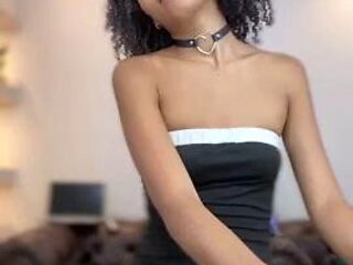 Amateur ebony Nela masturbates and screams